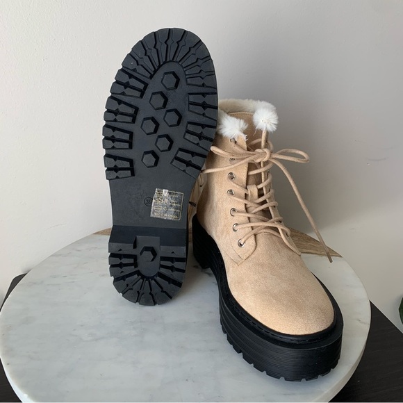 NWT Nasty Gal Faux Suede Faux Fur Trim Ankle Platform Boots 8 - Picture 12 of 15